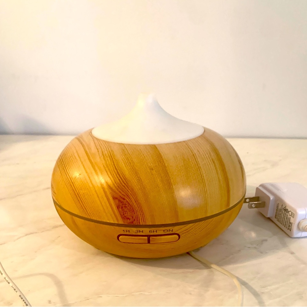 4 setting faux wood essential oil diffuser